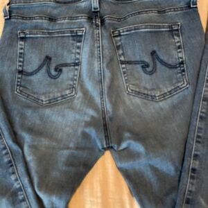 AG jeans Prima cut. Medium blue. Size 31. EUC.